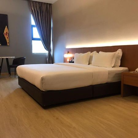 Kluang Riverview Hotel Kültér fotó