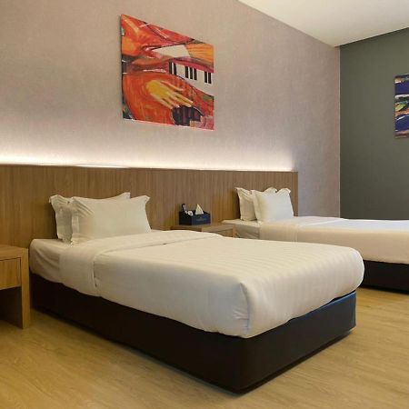 Kluang Riverview Hotel Kültér fotó